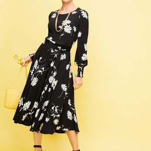 🍩👑Super gorgeous Talbots daisy dress👑🍩